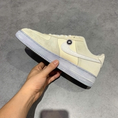👟 NIKE AIR FORCE 1 LOW ’07 LV8 EMB SUMMIT WHITE BLUE WHISPER’ DV0787-100 – SIZE 43 – GIÀY 2HAND CHÍNH HÃNG