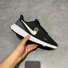 NIKE REVOLUTION 5 'BLACK WHITE' BQ3204-002 SIZE 42.5 – GIÀY 2HAND CHÍNH HÃNG