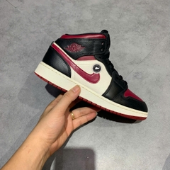 NIKE AIR JORDAN 1 MID GS ‘GYM RED’ - 554725 066 SIZE 38 GIÀY 2HAND CHÍNH HÃNG