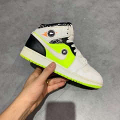 NIKE AIR JORDAN 1 MID ‘COMPOSITION NOTEBOOK’ – 554725-870 SIZE 38 GIÀY 2HAND CHÍNH HÃNG