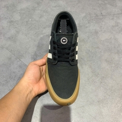 ADIDAS SEELEY XT 'BLACK GUM' GZ8567 SIZE 42 GIÀY 2HAND CHÍNH HÃNG