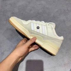 ADIDAS FORUM LOW CLASSIC 'CHALK WHITE GUM' ID6858 SIZE 42 GIÀY 2HAND CHÍNH HÃNG