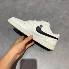 NIKE COURT VISION LOW NEXT NATURE WHITE/WHITE/BLACK DH2987 101 SIZE 42 GIÀY 2HAND CHÍNH HÃNG