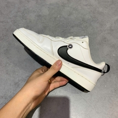 NIKE COURT BOROUGH LOW 2 (GS) WHITE/BLACK BQ5448-104 SIZE 40 GIÀY 2HAND CHÍNH HÃNG