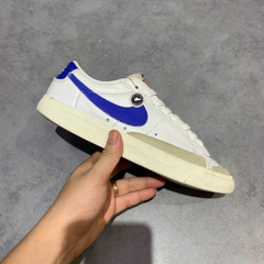 NIKE BLAZER LOW '77 VINTAGE WHITE HYPER ROYAL DA6364-103 SIZE 40 GIÀY 2HAND CHÍNH HÃNG