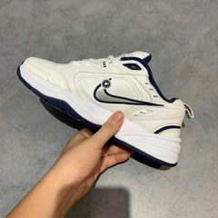 NIKE AIR MONARCH IV WHITE/METALLIC SILVER 415445-102 SIZE 40 – GIÀY 2HAND