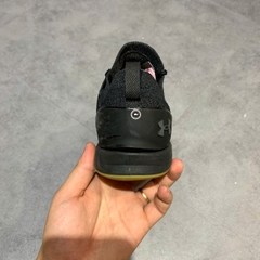 UNDER ARMOUR TRIBASE REIGN 3 'BLACK GUM' 3023698-001 SIZE 41 – GIÀY 2HAND CHÍNH HÃNG