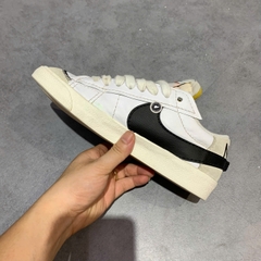 NIKE BLAZER LOW '77 JUMBO 'WHITE ALPHA ORANGE GREY FOG' DN2158-101 SIZE 41 GIÀY 2HAND