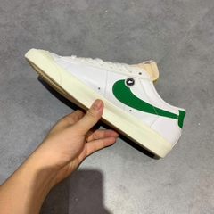 NIKE BLAZER LOW ’77 VINTAGE ’PINE GREEN’ DA6364-115 SIZE 41 GIÀY 2HAND CHÍNH HÃNG