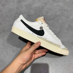 NIKE BLAZER LOW ’77 VINTAGE DA6364 101 SIZE 43 GIÀY 2HAND