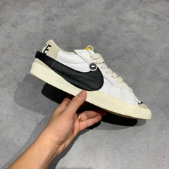NIKE BLAZER LOW ’77 JUMBO WHITE/WHITE/SAIL/BLACK – SIZE 44 – GIÀY 2HAND