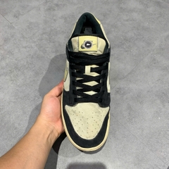 NIKE DUNK LOW LX ‘BLACK SUEDE TEAM GOLD’ DV3054 001 SIZE 44.5 GIÀY 2HAND