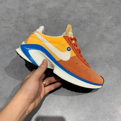 NIKE D/MS/X WAFFLE ‘MANTRA ORANGE WHITE’ – CQ0205‑801 – SIZE 40.5 – GIÀY 2HAND CHÍNH HÃNG