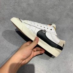 NIKE BLAZER LOW ’77 JUMBO – DN2158 101 SIZE 40 – GIÀY 2HAND CHÍNH HÃNG