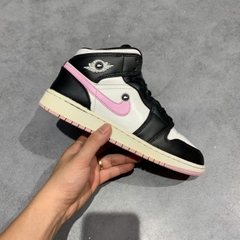 AIR JORDAN 1 MID WHITE LIGHT ARCTIC PINK – 555112 103 SIZE 40 – GIÀY 2HAND CHÍNH HÃNG