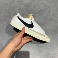 NIKE BLAZER LOW ’77 VINTAGE – DA6364 101 SIZE 40 – GIÀY 2HAND CHÍNH HÃNG