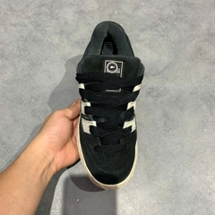 ADIDAS ADIMATIC ‘CORE BLACK / CRYSTAL WHITE’ – ID8265 – SIZE 40 – GIÀY 2HAND CHÍNH HÃNG