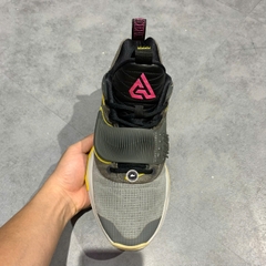 NIKE ZOOM FREAK 3 ‘LOW BATTERY’ DA0695-006 SIZE 42.5 GIÀY 2HAND CHÍNH HÃNG PVN20082