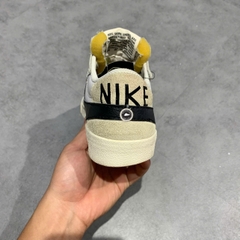 ChatGPT said:  NIKE BLAZER LOW ’77 JUMBO WHITE / BLACK / SAIL DN2158-101 SIZE 42 GIÀY 2HAND CHÍNH HÃNG PVN20022