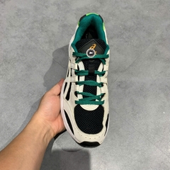 ASICS GEL-BND ‘WHITE BLACK’ 1021A145 SIZE 42 GIÀY 2HAND CHÍNH HÃNG PVN20084