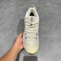 UNDER ARMOUR 3Z5 ‘WHITE’ 3023087-105 SIZE 42.5 GIÀY 2HAND CHÍNH HÃNG PVN20029