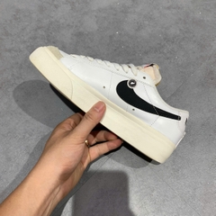 NIKE BLAZER LOW PLATFORM WHITE/BLACK DJ0292-101 SIZE 36.5 GIÀY 2HAND CHÍNH HÃNG PVN20158