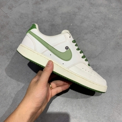 NIKE COURT VISION LOW “WHITE / OIL GREEN” FJ5480-100 SIZE 41 GIÀY 2HAND CHÍNH HÃNG PVN19984