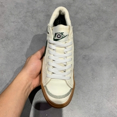 NIKE BLAZER LOW ’77 JUMBO “SAIL PRO GREEN GUM” DR9865-101 SIZE 41 GIÀY 2HAND CHÍNH HÃNG PVN19998
