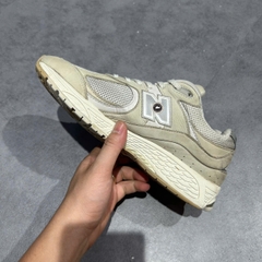 New Balance 2002R ‘Linen Fog’ – M2002RAA SIZE 40 Giày 2hand chính hãng PVN20337