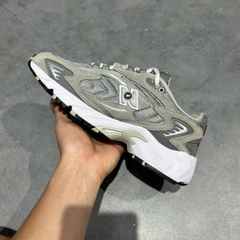 NEW BALANCE 725 ‘GREY’ ML725P SIZE 40 GIÀY 2HAND CHÍNH HÃNG PVN20361