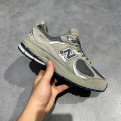 NEW BALANCE 2002R 'LIGHT GREY' ML2002RA SIZE 41.5 GIÀY 2HAND CHÍNH HÃNG PVN20355