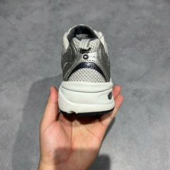NEW BALANCE 530 ‘STEEL GREY’ MR530KA SIZE 42 GIÀY 2HAND CHÍNH HÃNG PVN20334