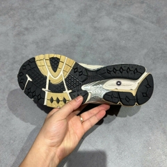 NEW BALANCE 2002R ‘KHAKI / SILVER’ ML2002R2 SIZE 42 GIÀY 2HAND CHÍNH HÃNG PVN20320