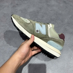 NEW BALANCE 574 ‘DEEP OLIVE BLUE’ U574LGGT SIZE 42.5 GIÀY 2HAND CHÍNH HÃNG PVN20349