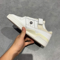 ADIDAS ORIGINALS FORUM LOW SWAROVSKI WHITE MULTI COLOR GZ4377 SIZE 37 1/3 GIÀY 2HAND CHÍNH HÃNG PVN20903