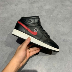 NIKE AIR JORDAN 1 MID 'BLACK GYM RED' 554725-009 SIZE 37.5 GIÀY 2HAND CHÍNH HÃNG PVN20725