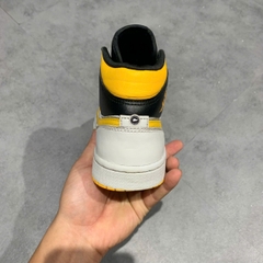 NIKE AIR JORDAN 1 MID SE 'LASER ORANGE BLACK' CV5276-107 SIZE 36.5 GIÀY 2HAND CHÍNH HÃNG PVN20731