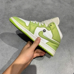NIKE AIR JORDAN 1 MID SE GREEN PYTHON DV2959 113 SIZE 36.5 GIÀY 2HAND CHÍNH HÃNG PVN20734