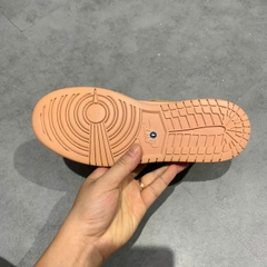 NIKE AIR JORDAN 1 MID SE (GS) 'CORAL STARDUST' BQ6931 600 SIZE 38.5 GIÀY 2HAND CHÍNH HÃNG PVN20736