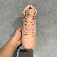 NIKE AIR JORDAN 1 MID SE (GS) 'CORAL STARDUST' BQ6931 600 SIZE 38.5 GIÀY 2HAND CHÍNH HÃNG PVN20736
