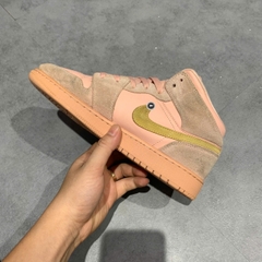 NIKE AIR JORDAN 1 MID SE (GS) 'CORAL STARDUST' BQ6931 600 SIZE 38.5 GIÀY 2HAND CHÍNH HÃNG PVN20736