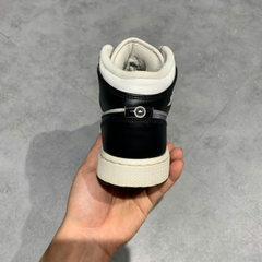 AIR JORDAN 1 MID GS 'HOLOGRAM' DR9495 001 SIZE 38 GIÀY 2HAND CHÍNH HÃNG PVN20715