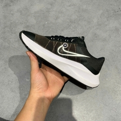 NIKE AIR ZOOM WINFLO 8 'BLACK WHITE' CW3421 005 SIZE 36.5 GIÀY 2HAND CHÍNH HÃNG PVN20842