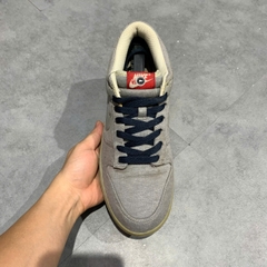 NIKE DUNK LOW CL MEDIUM GREY/NAVY/RED 318020-008 SIZE 43 GIÀY 2HAND CHÍNH HÃNG PVN20449