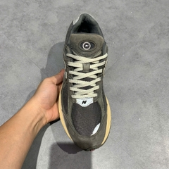 New Balance 2002R Black Dark Grey Phantom M2002RHO SIZE 42 GIÀY 2HAND CHÍNH HÃNG PVN21013