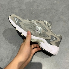New Balance 725 Grey ML725P SIZE 40 GIÀY 2HAND CHÍNH HÃNG PVN20988