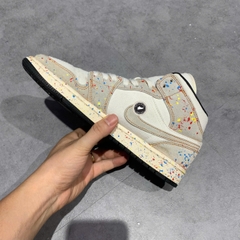 NIKE AIR JORDAN 1 MID SE 'BRUSHSTROKE PAINT SPLATTER' DA8005 100 SIZE 40.5 GIÀY 2HAND CHÍNH HÃNG PVN20631