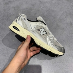NEW BALANCE 530 WHITE SILVER METALLIC MR530TA SIZE 41.5 GIÀY 2HAND CHÍNH HÃNG 21029