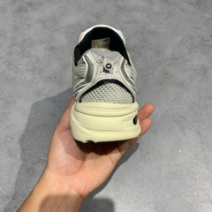 NEW BALANCE 530 WHITE SILVER METALLIC MR530TA SIZE 41.5 GIÀY 2HAND CHÍNH HÃNG 21029