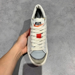 NIKE BLAZER LOW '77 JUMBO 'WHITE UNIVERSITY RED' DQ8769 100 SIZE 41 GIÀY 2HAND CHÍNH HÃNG PVN20426